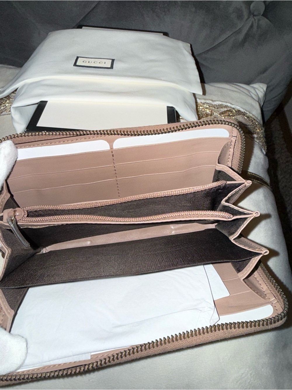 🔥EUC Gucci GG Marmont Quilted Zip-around Wallet in Taupe retails 750🔥 - Picture 11 of 16